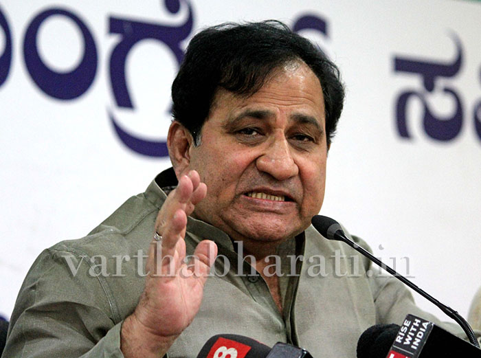 ಮೋದಿ ಸರಕಾರದ ನೀತಿಯಿಂದ ರಾಷ್ಟ್ರೀಯ ಭದ್ರತೆಗೆ ಅಪಾಯ: ಮಾಜಿ ಕೇಂದ್ರ ಸಚಿವ ಡಾ.ಶಕೀಲ್ ಅಹ್ಮದ್